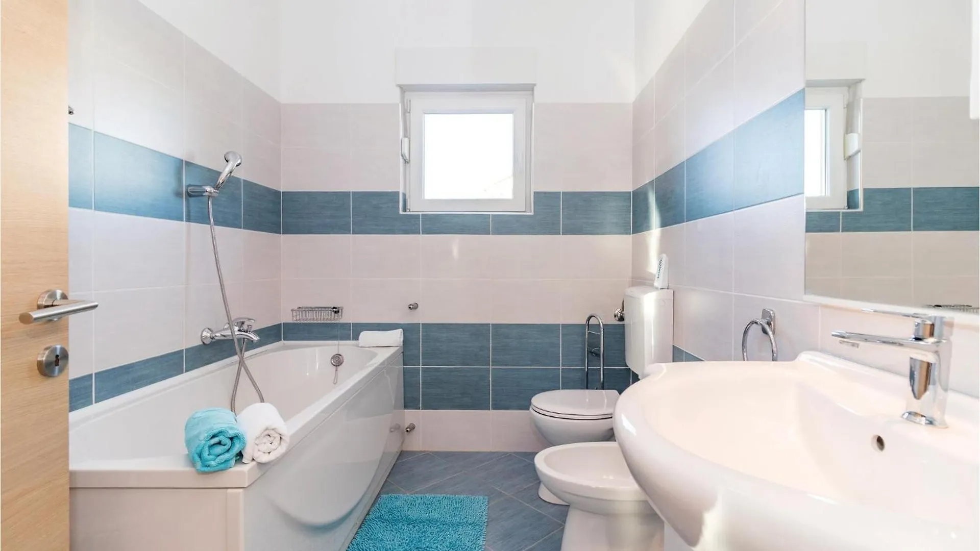 Stunning Home In Pula With Wifi